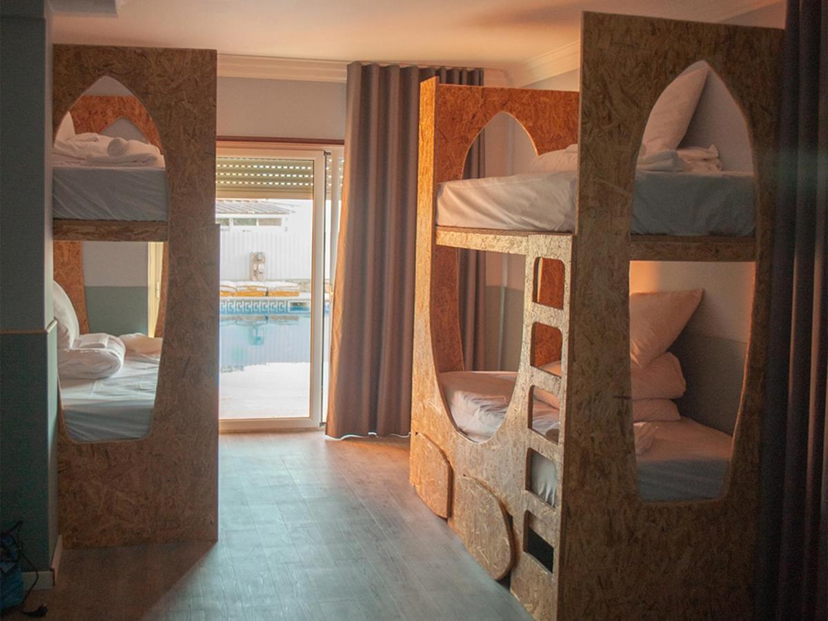 Хостел Ericeira Destination Екстер'єр фото